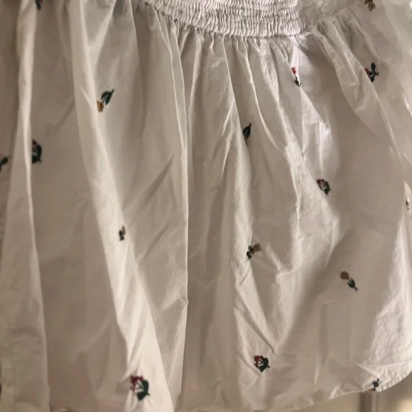 Zara Embroidered Puff Sleeve Top - Picture 5 of 5